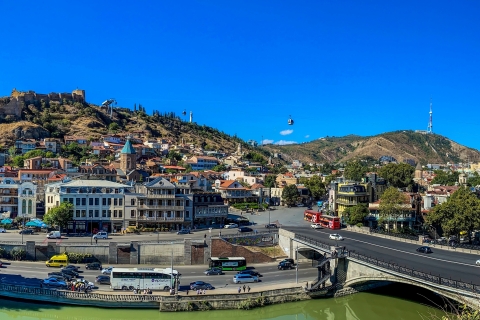 Wycieczka piesza po Tbilisi z bezpłatną kolejką linową, tradycyjną piekarniąZdjęcia i piesza wycieczka z przewodnikiem po Tbilisi