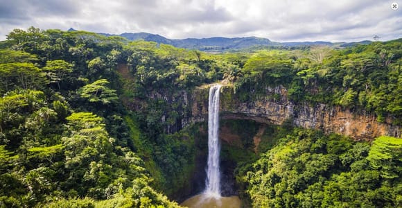 Mauritius: Private South West 7 Colored Earth Tour & Lunch
