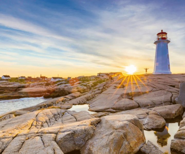 Halifax: Small Group Tour with Peggy's Cove Sunset Express