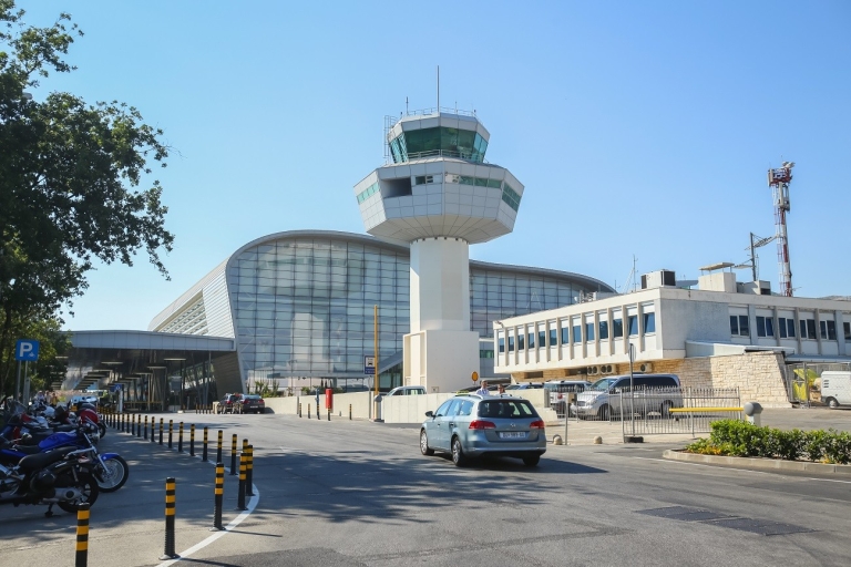 Desde Zadar: traslado privado al aeropuerto de Dubrovnik