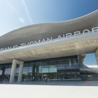 From Zadar: Zagreb & Franjo Tudman Airport Private Transfer
