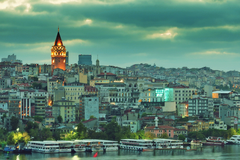 Istanbul: visite à pied du quartier de Galata avec entrée dans la tourVisite du matin