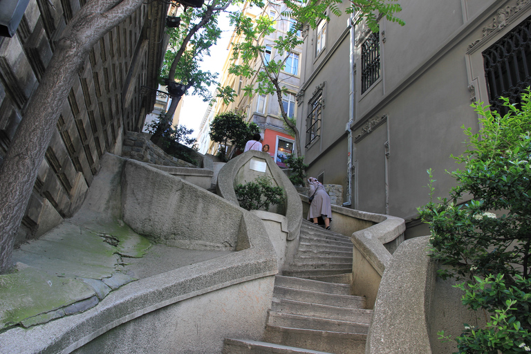 Istanbul: Galata District-wandeltocht met toegang tot de torenOchtendtour