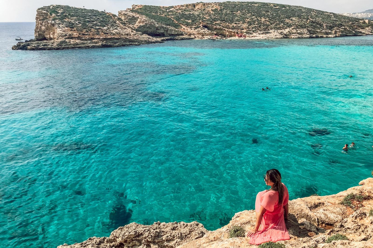 Desde Sliema: crucero por la isla de Comino y el Lago AzulDesde Sliema: Crucero por la Isla de Comino y la Laguna Azul