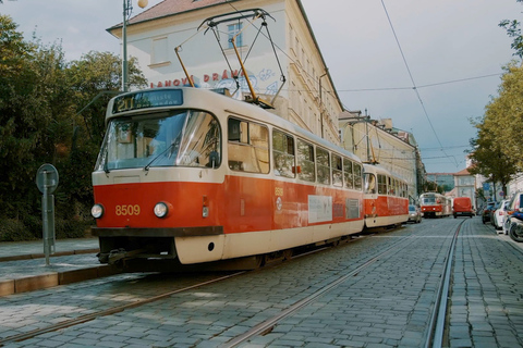 Prague: Foodie Walking Tour with Tastings