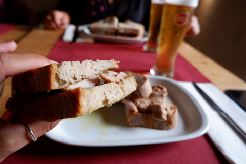 Lisboa: Tour guiado de degustação de vinhos e comidas