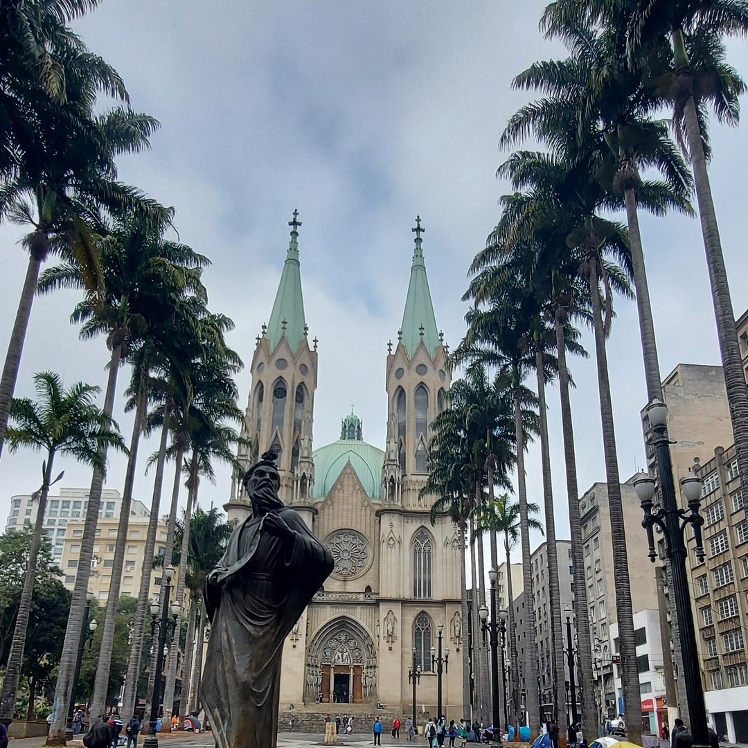 Colagem de mídia