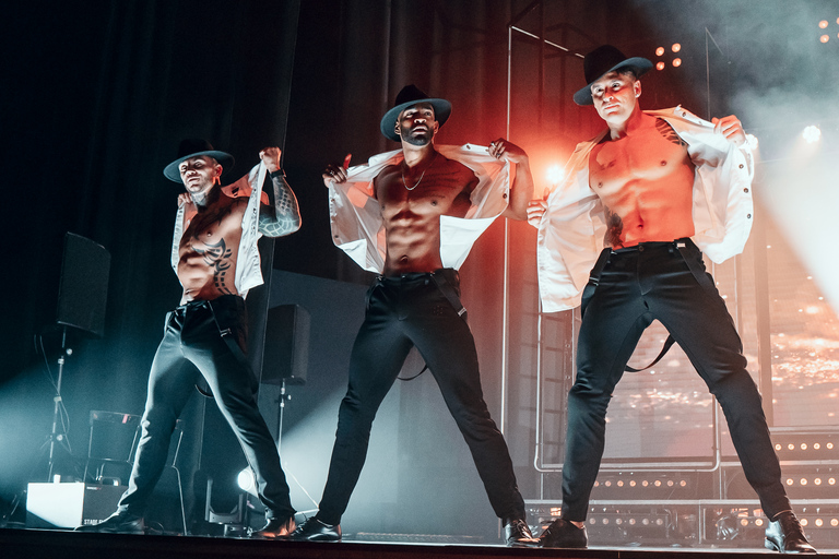 Berlin: SIXX PAXX Men´s Performing Arts Show Berlin: SIXX PAXX Theater Show