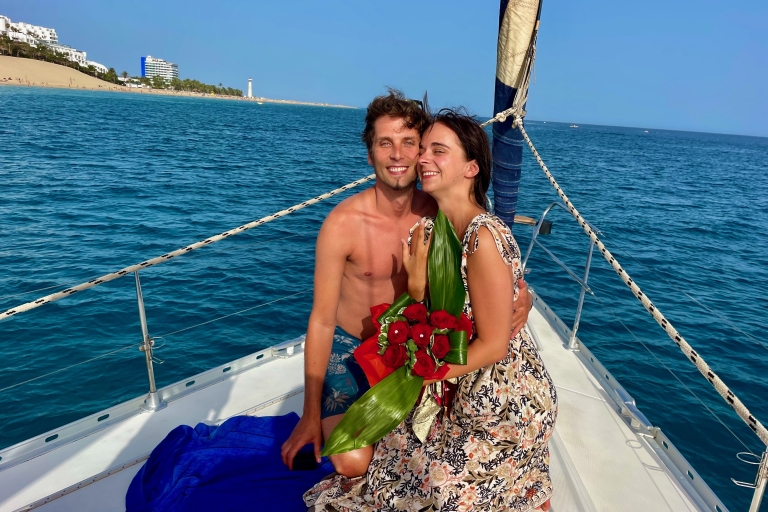 Morro Jable: Sailing Boat Excursion with Food and Drinks Morro Jable: Private Boat Ride with Food and Drinks