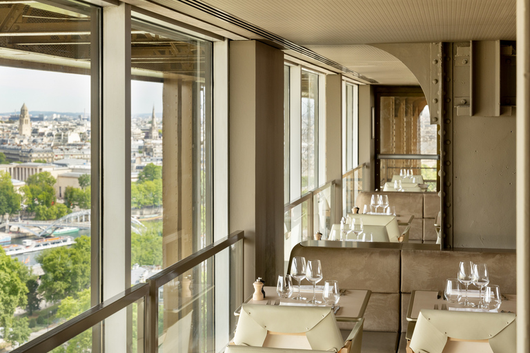 Paris: Eiffel Tower's Madame Brasserie Dinner at 6:30 PM Gustave Menu with Drinks - Center of Restaurant