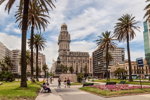 Upptäck Montevideo: Blandning av sightseeing och stadsattraktioner!