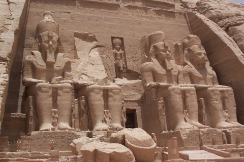 Van Aswan: Abu Simbel-tempeldagtrip met hotelovernameGedeelde tour met gids