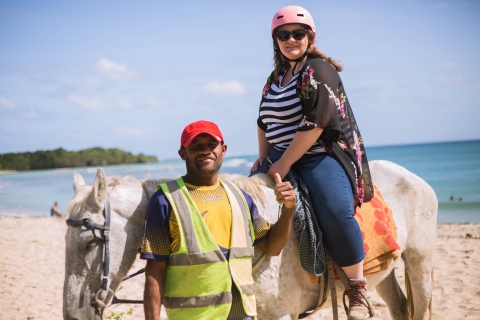 Fiji: strandpaardrijtocht met lunch en transfer