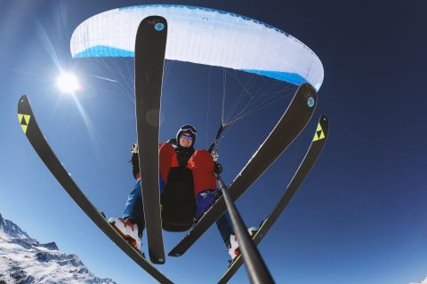 Давос: лыжный парапланеризм