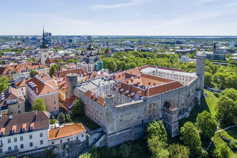 From Riga: Private Transfer to Tallinn with Sightseeing Private Car