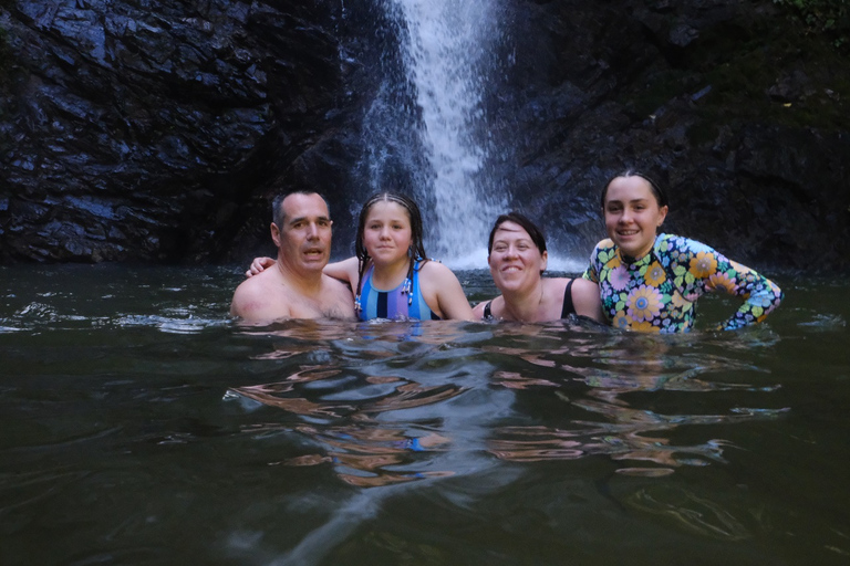 Fidżi: Biasevu Village i wodospad z lunchem