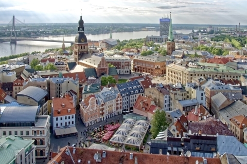 De Riga: transfert privé à Vilnius avec visite touristiqueVoiture privée