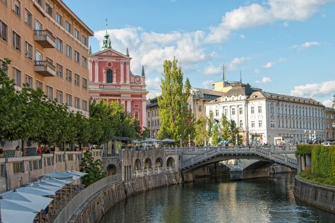 Au départ de Zagreb : Excursion d'une journée à Ljubljana et au lac de Bled en minibus