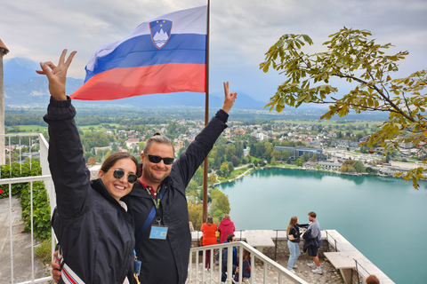 Da Zagabria: Escursione a Lubiana e al Lago di Bled in MinivanDa Zagabria: gita di un giorno a Lubiana e al lago di Bled in minivan