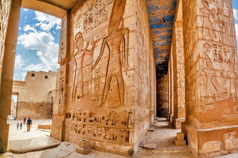 Van Dahab: Luxor per vliegtuig begeleide dagtour met lunch