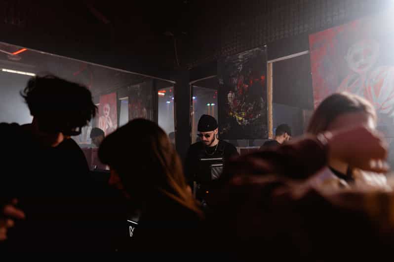 NYC Brooklyn Nightlife Pub Crawl GetYourGuide