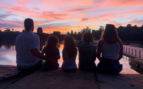 Siem Reap: Private Angkor Wat Sunrise Jeep Tour