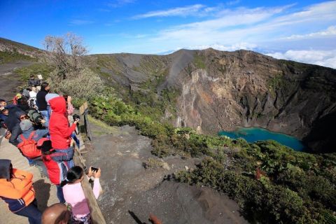 Da San Jose: escursione al cratere del vulcano Irazu e viaggio a Cartago