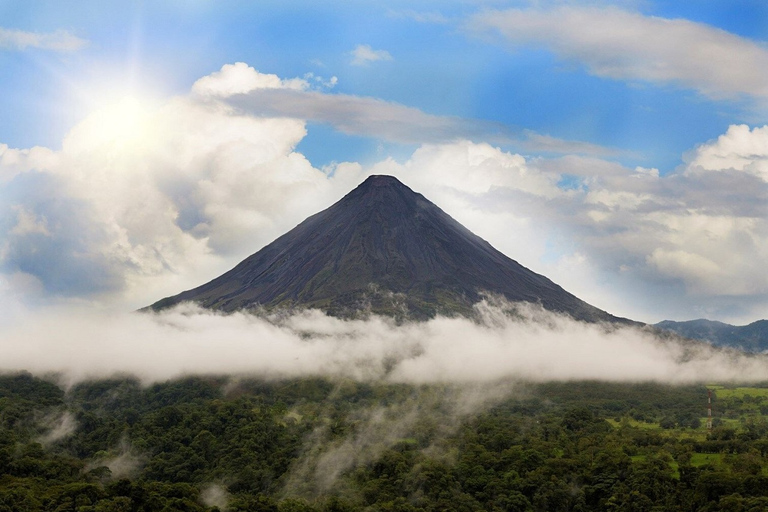 San Jose: Arenal Volcano &amp; Baldi Hot Springs Full Day TripSan Jose: Arenal Volcano National Park &amp; Hot Spring Day Trip