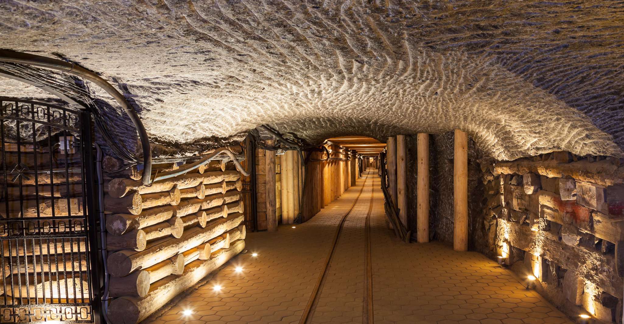Wieliczka Salt Mine, Fast-Track Ticket and Guided Tour - Hizvo