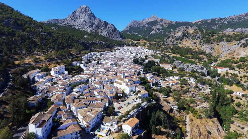 From Cadiz: Private White Villages of Andalusia Day Trip