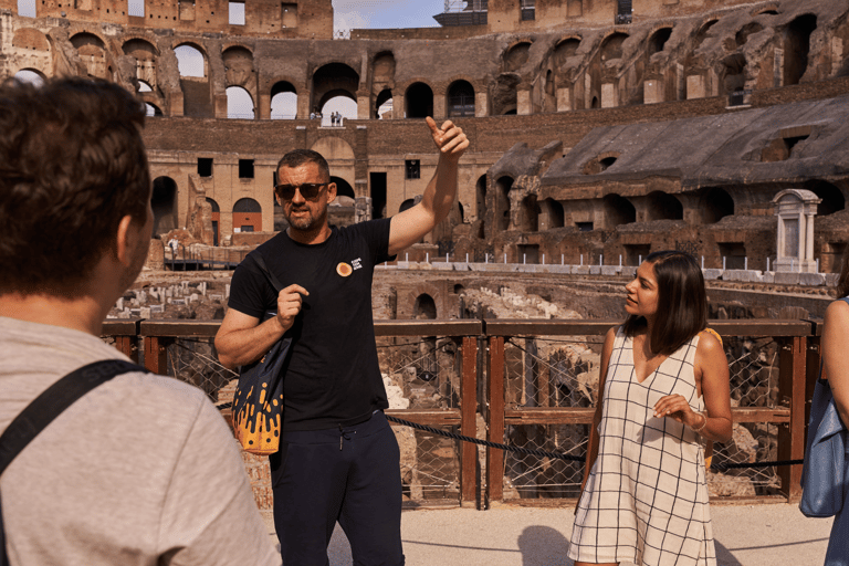 Roma: Acesso à Arena do Coliseu e Tour em Pequenos Grupos pela Cidade Antiga