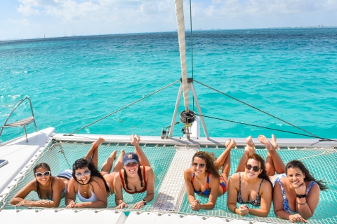 Isla Mujeres : Catamaran avec plongée en apnée, Open Bar et transfertVisite avec bar à volonté et lieu de rendez-vous