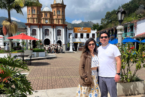 . Guatapé & El Peñol: Full Tour + Boat on the Lake