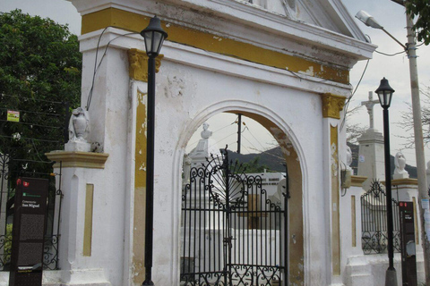 Mysteries & Legends Walking Tour of the Historic Center