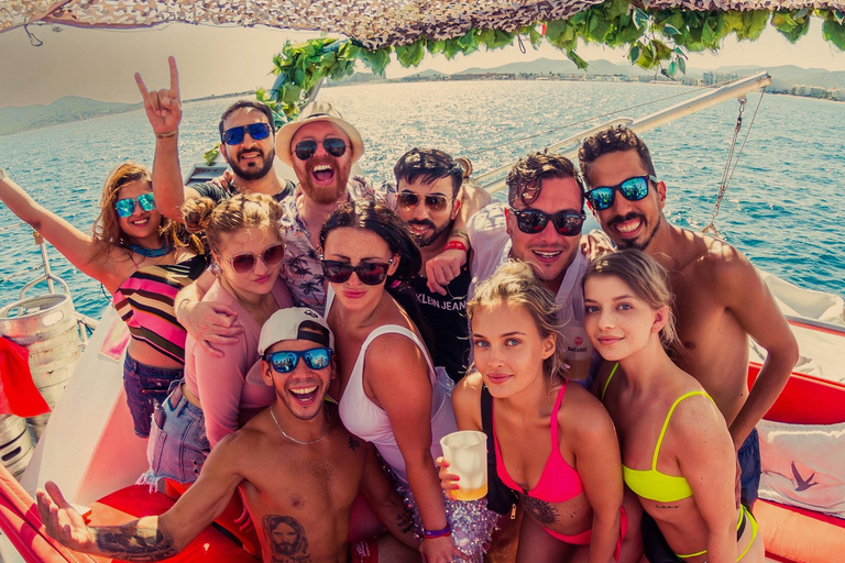 Ibiza-Formentera: Sunset Boat Party with Drinks & Food