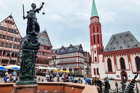 Frankfurt: Old Town Scavenger Hunt and Exploration Game
