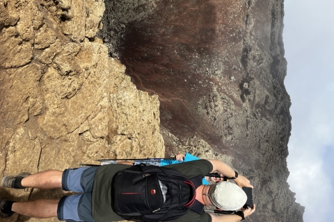 Lanzarote: tour de senderismo por el volcán norteTour de Trekking al Volcán Norte – Recogida en el Hotel