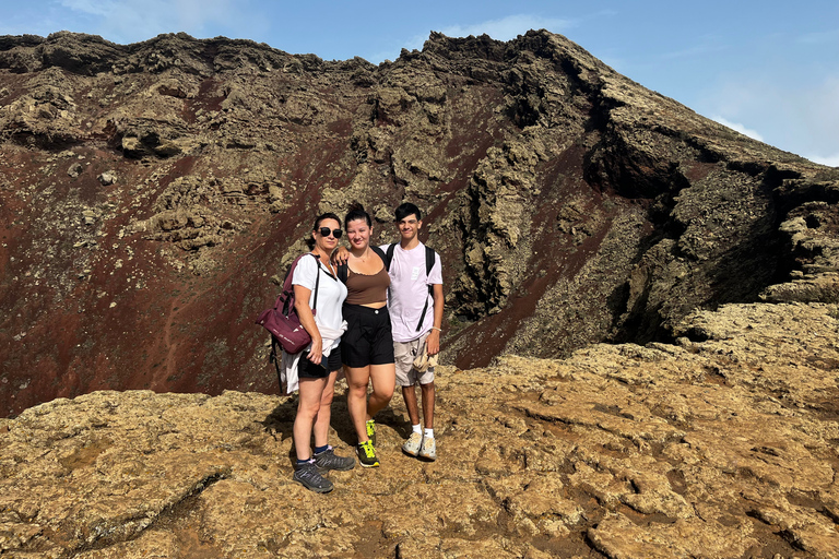 Lanzarote: fai un&#039;escursione a nord di LanzaroteTour di trekking del vulcano nord - Punto d&#039;incontro