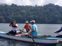 Bali, Munduk Waterfalls Trek, Twin Lakes y Temple Tour - Housity