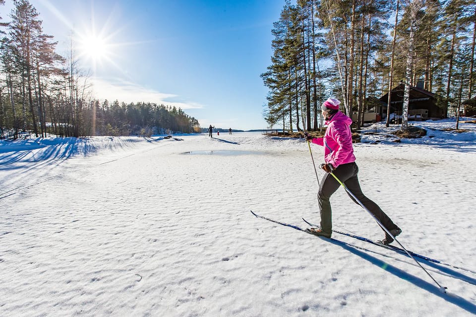 Rovaniemi: Cross Country Wilderness Ski Adventure