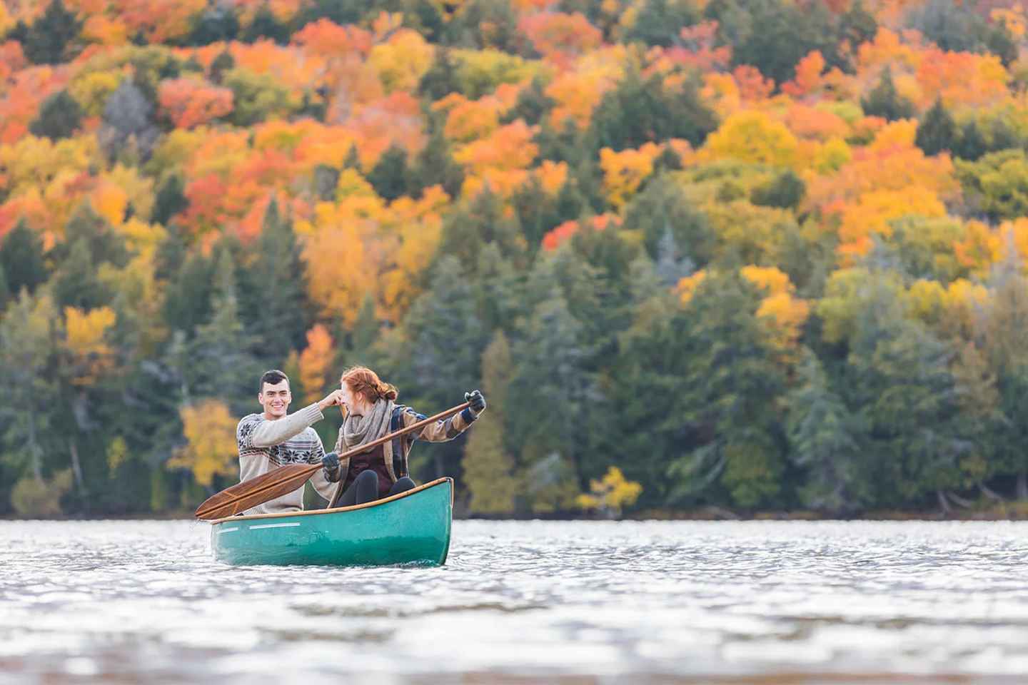 Lappland: Kanóferð með hreindýrum og heimsókn á sleðahundabú