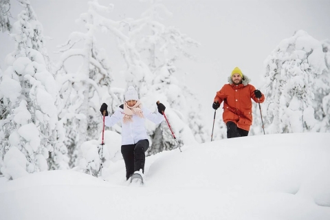 Laponia: senderismo, pesca en hielo, aventura en la nieve flotante y barbacoa