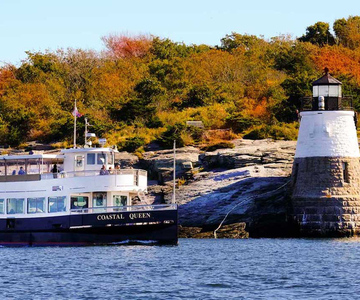 Newport, RI: Autumn Lighthouse Cruise of Narragansett Bay