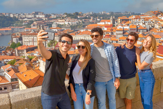 Porto: Walking Tour, Lello Bookshop, Boat and Cable Car
