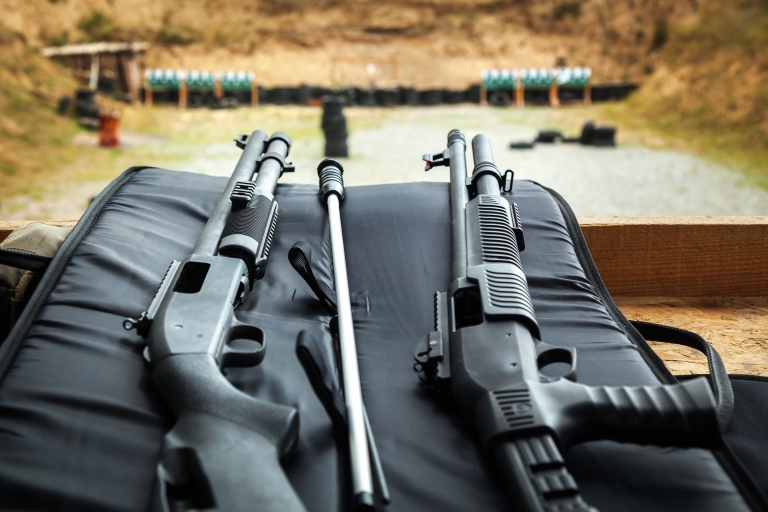 Krakau: extreme schietbaan met hoteltransfersVeteraan: verscheidenheid van wapens met 100 kogels