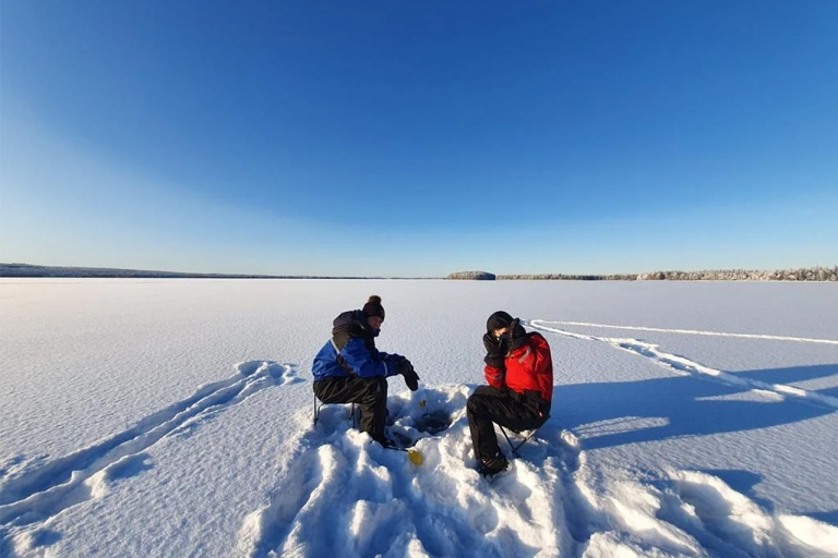 Rovaniemi: półdniowy skuter śnieżny i łowienie pod lodem
