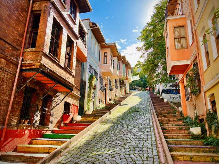 Istanbul: visite à pied de Fener / Balat, colline Pierre Loti et ferry |  GetYourGuide