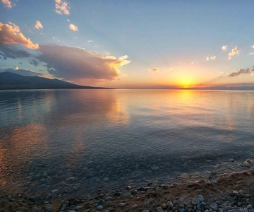 Immense and breathtaking Issyk Kul lake in 1 day