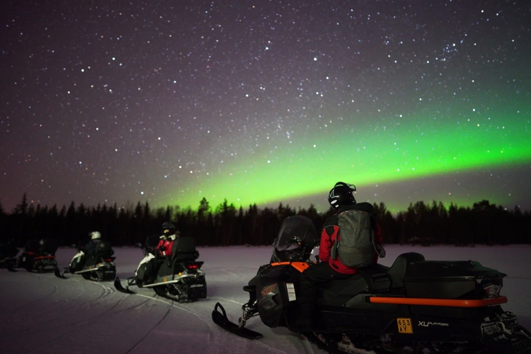 Rovaniemi: Polowanie na skutery śnieżne zorzy polarnej