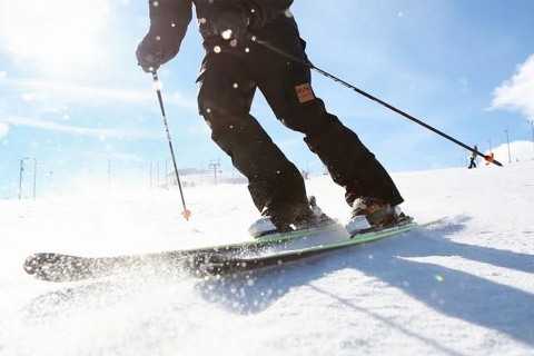 Rovaniemi: esquí de día completo con instructor profesional